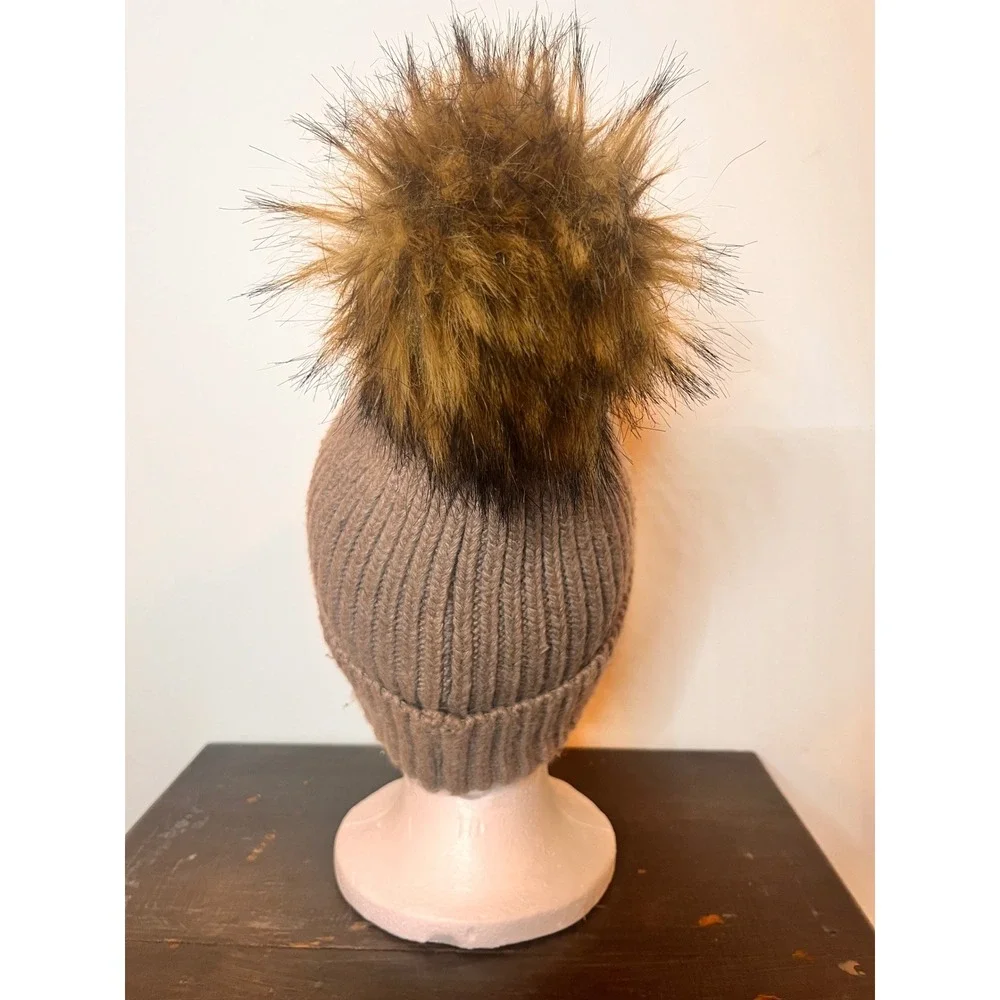 Anthropologie Norla Canada Tan Brown Ribbed Knit Beanie Faux Fur Pom Winter Hat - Picture 4 of 5